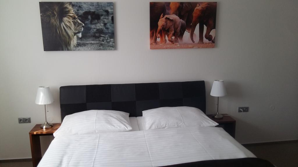 Studia Letcu 2A Apartment Olomouc Luaran gambar