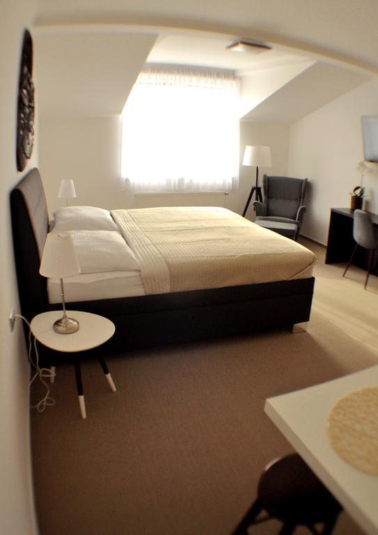 Studia Letcu 2A Apartment Olomouc Luaran gambar